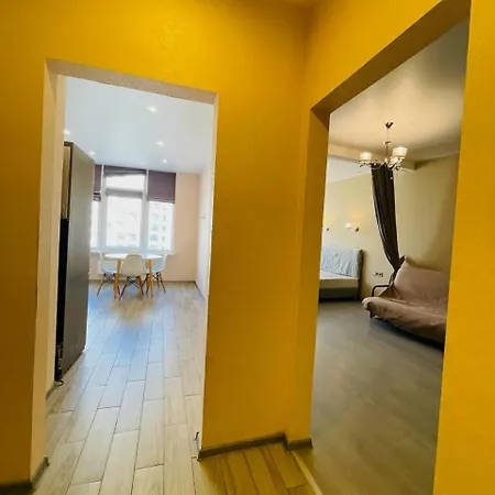 43 жемчужина на каманина 16a Appartement